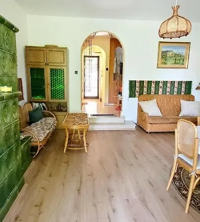 Ilkidó Ház
